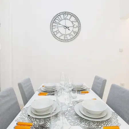 Family Apartment-hosted By Sweetstay Apartment