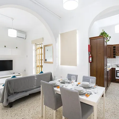Family Apartment-hosted By Sweetstay * Sliema