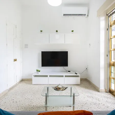 Family Apartment-hosted By Sweetstay