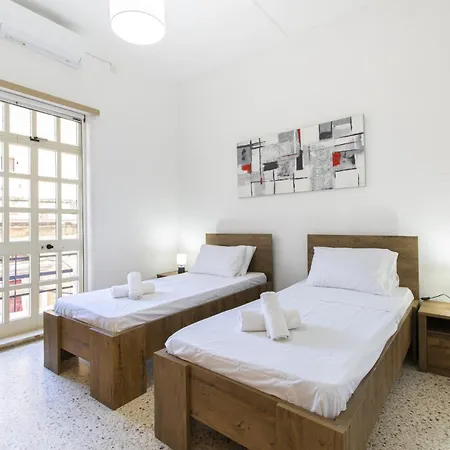 Family Apartment-hosted By Sweetstay * Sliema